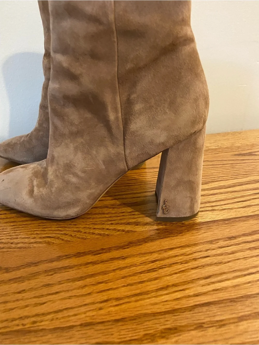 Sam Edelman Taupe tan CODIE 7 W Wide Suede Block Heel Booties soft chunk square